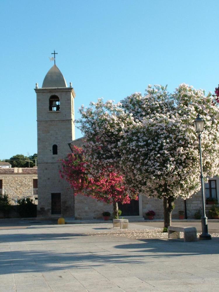 Papillo Resort Borgo Antico San Pantaleo Exterior photo