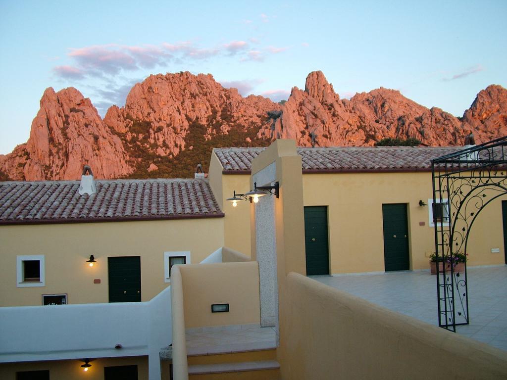 Papillo Resort Borgo Antico San Pantaleo Exterior photo