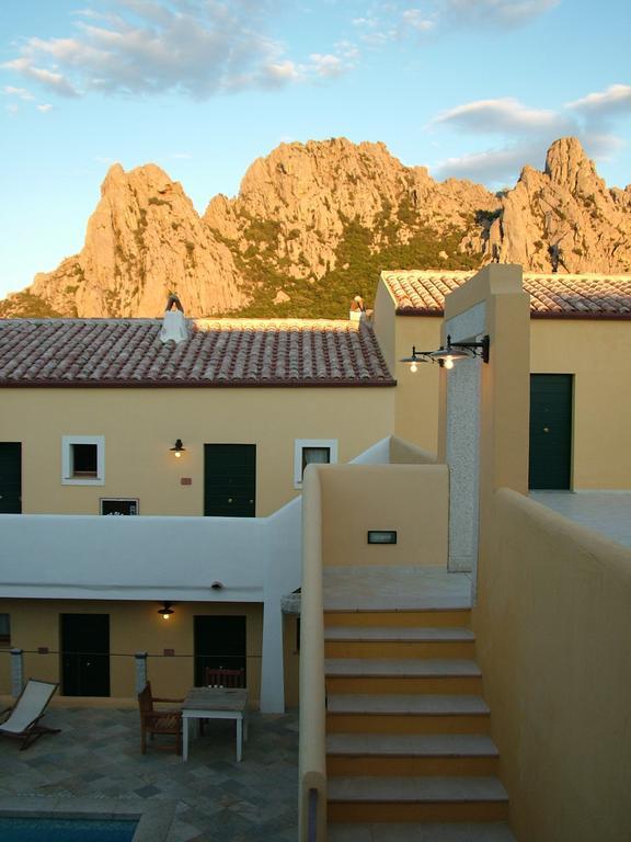 Papillo Resort Borgo Antico San Pantaleo Exterior photo