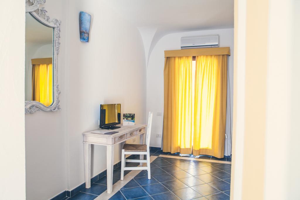 Papillo Resort Borgo Antico San Pantaleo Exterior photo