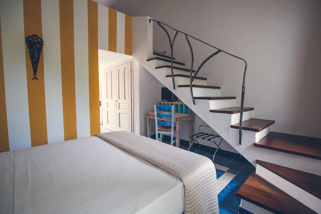 Papillo Resort Borgo Antico San Pantaleo Exterior photo