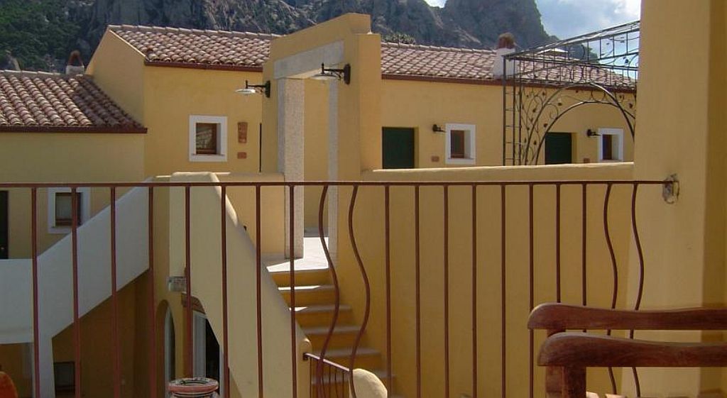Papillo Resort Borgo Antico San Pantaleo Exterior photo