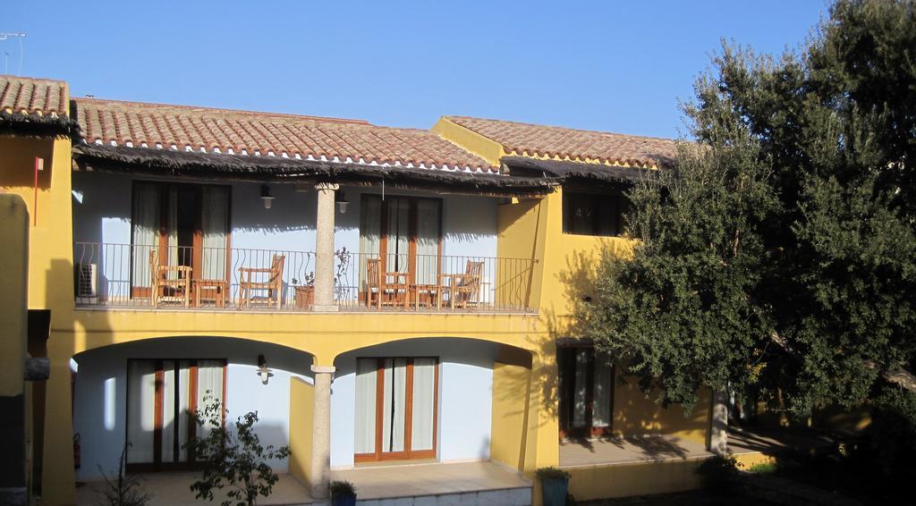Papillo Resort Borgo Antico San Pantaleo Exterior photo
