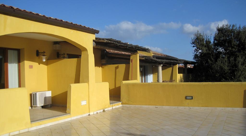 Papillo Resort Borgo Antico San Pantaleo Exterior photo