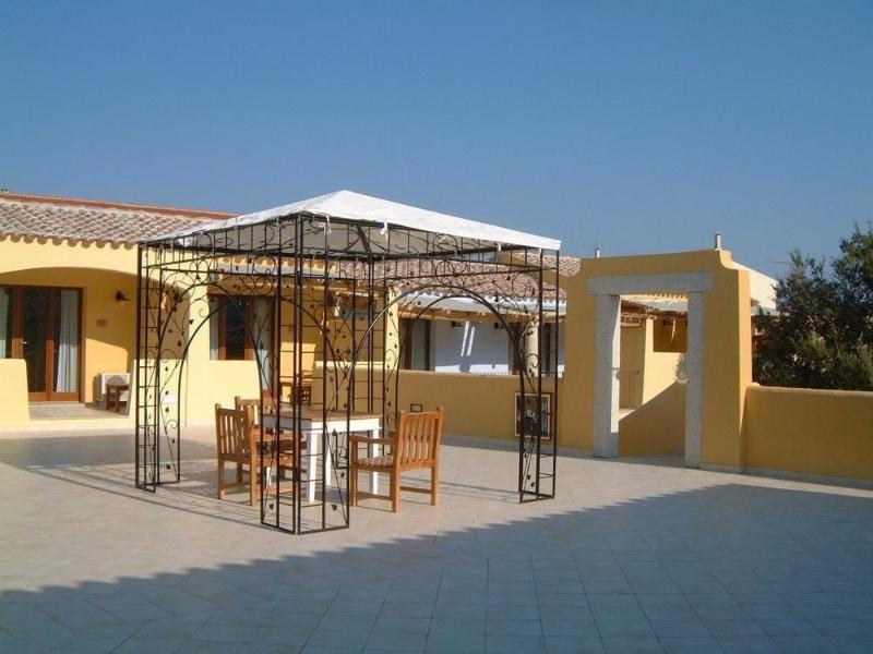 Papillo Resort Borgo Antico San Pantaleo Exterior photo